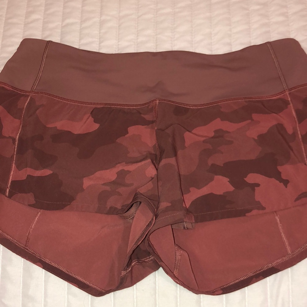 Pink camo lululemon 4” speed shorts